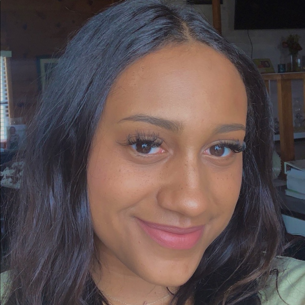Meet your Posher, Jade